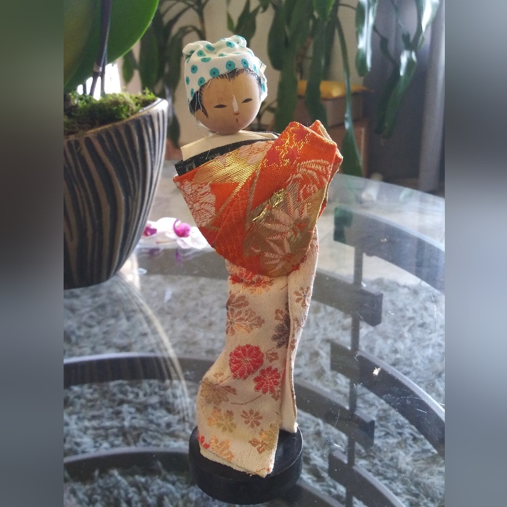 Vintage Made In Japan Doll.hand made .hard to find!!